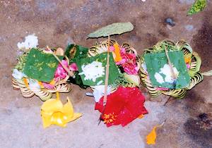 flower shaped offerings